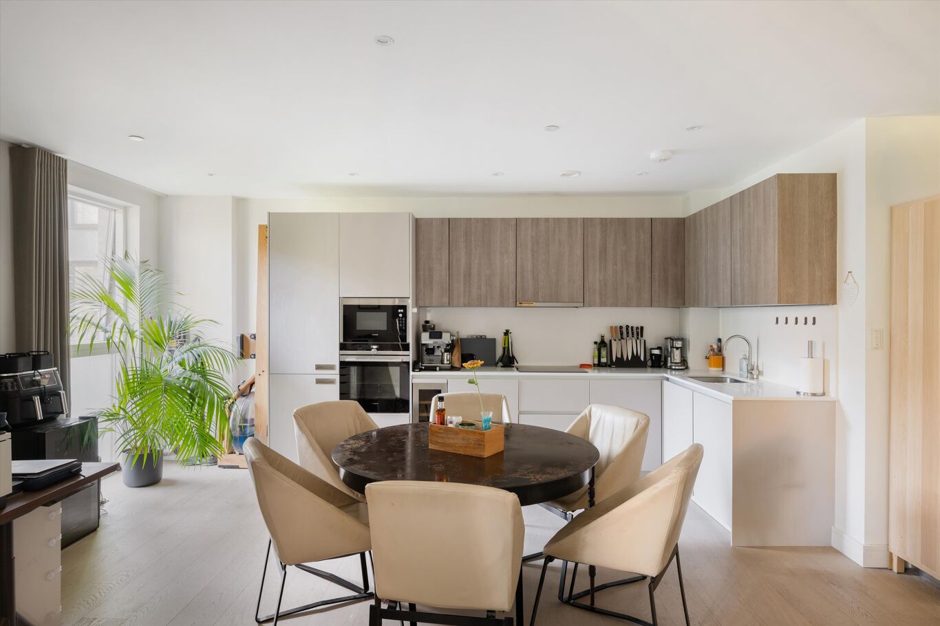 Image of The Avenue, London NW6