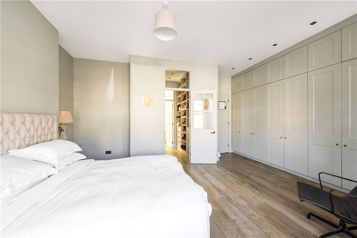 house for sale in Wrentham Avenue, Queen's Park, London, NW10