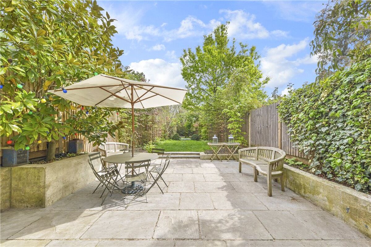 house for sale in Wrentham Avenue, Queen's Park, London, NW10