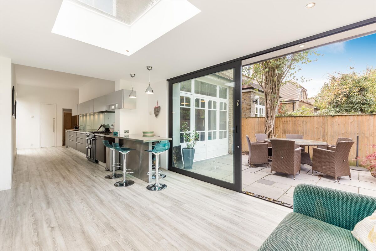 house for sale in Spencer Road, Twickenham, TW2 RCH012007882 Knight