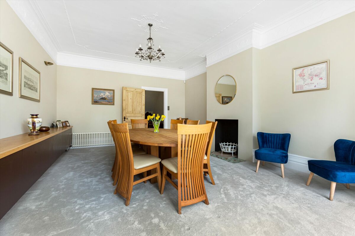 house for sale in Spencer Road, Twickenham, TW2 RCH012007882 Knight