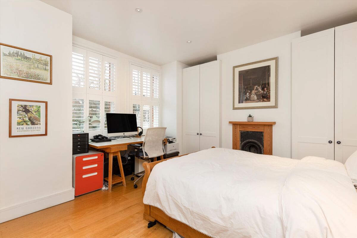 house for sale in Chilton Road, Richmond, TW9 RCH012053206 Knight Frank