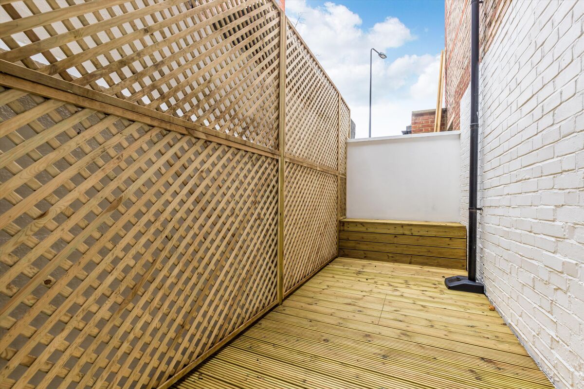 flat for sale in St. Johns Road, Richmond, Surrey, TW9 RCH012072699