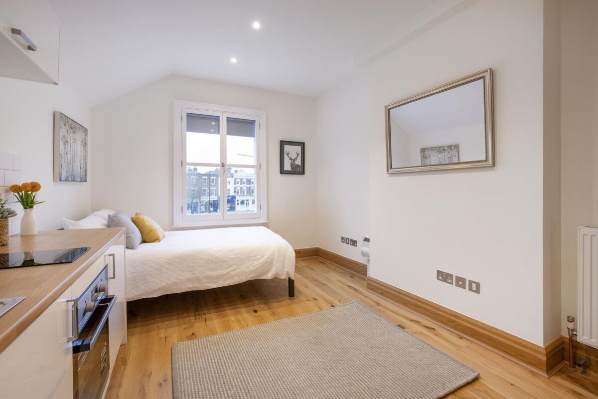 flat for sale in St. Johns Road, Richmond, TW9 RCH012077568 Knight