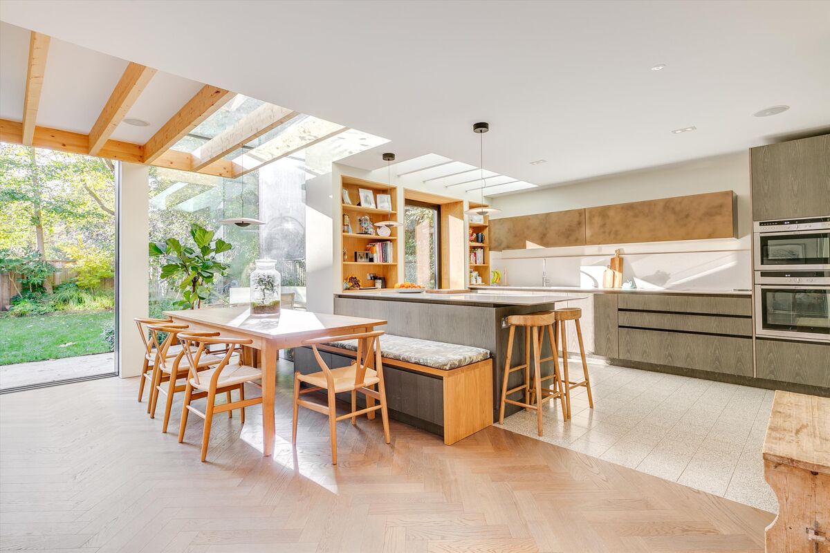 house for sale in Cambridge Park, Twickenham, TW1 RCH012080683