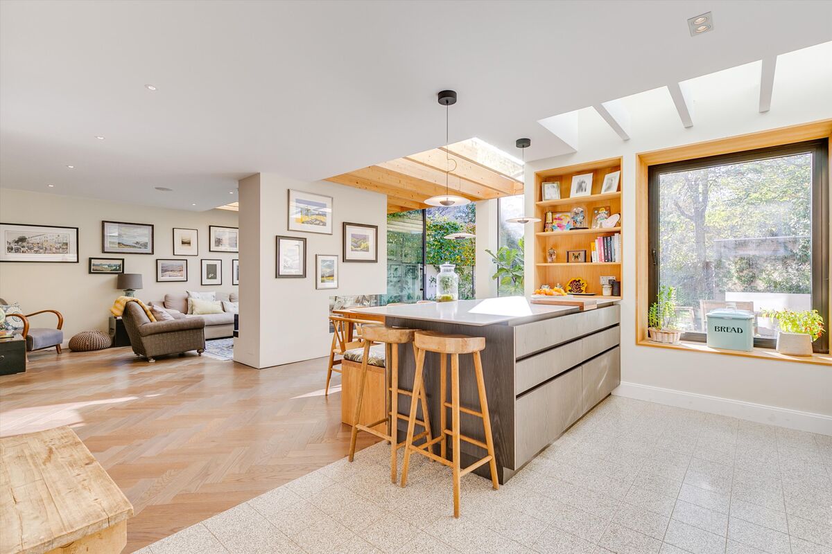 house for sale in Cambridge Park, Twickenham, TW1 RCH012080683