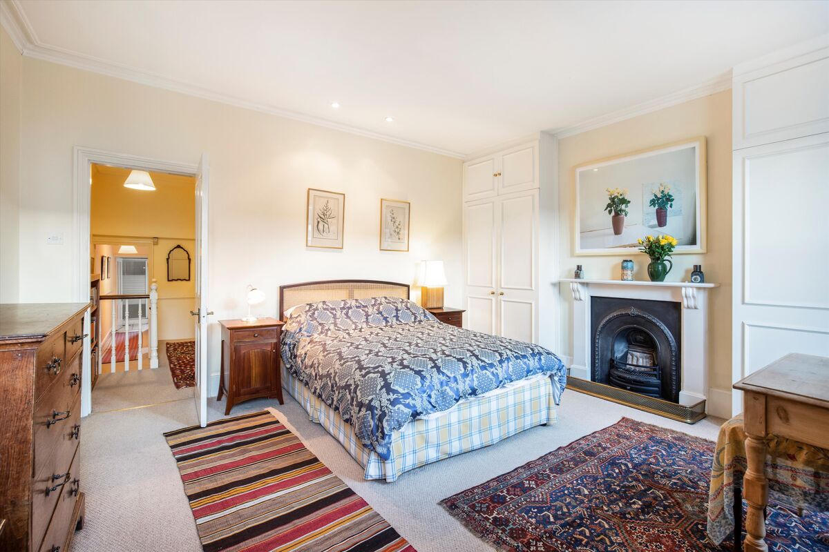 house for sale in Halford Road, Richmond, Surrey, TW10. RCH012086944