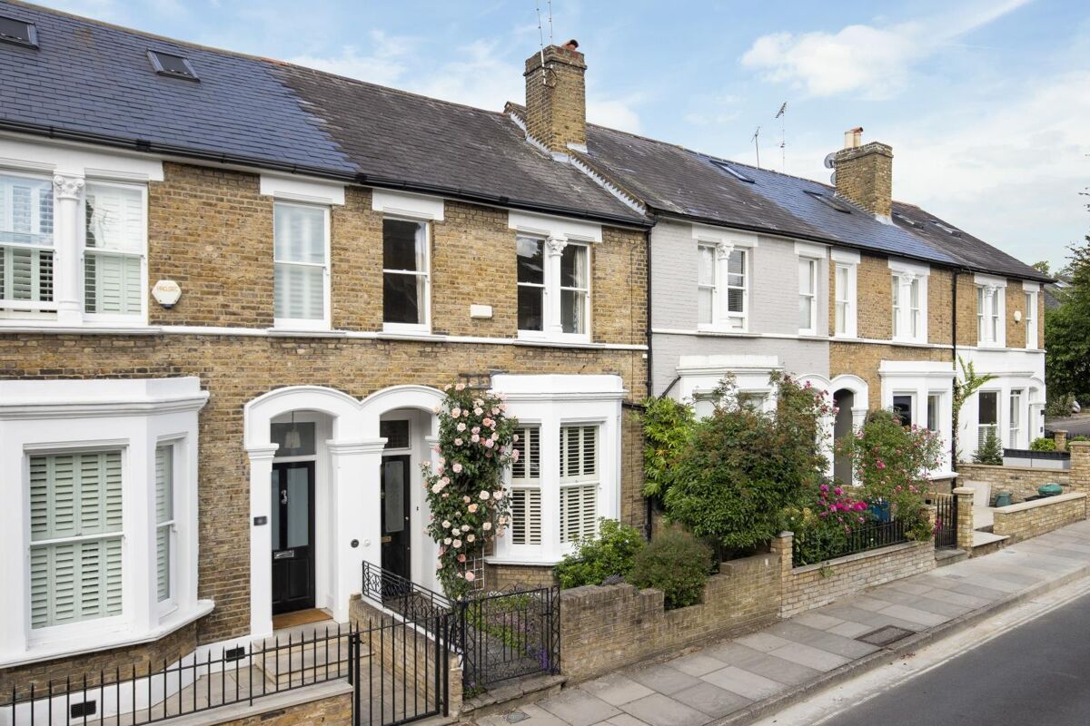 house for sale in Halford Road, Richmond, Surrey, TW10. RCH012086944