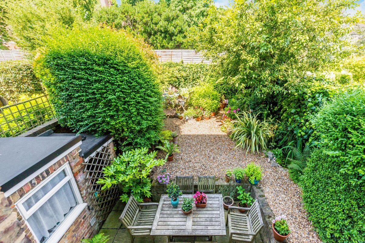 house for sale in Park Road, Twickenham, TW1 RCH012100251 Knight Frank