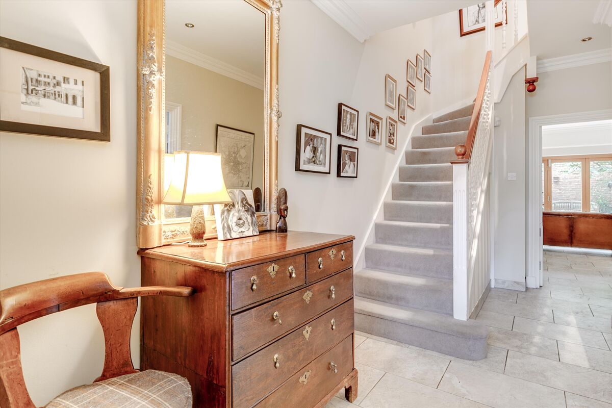 house for sale in King Square, Richmond, TW10 RCH012116196