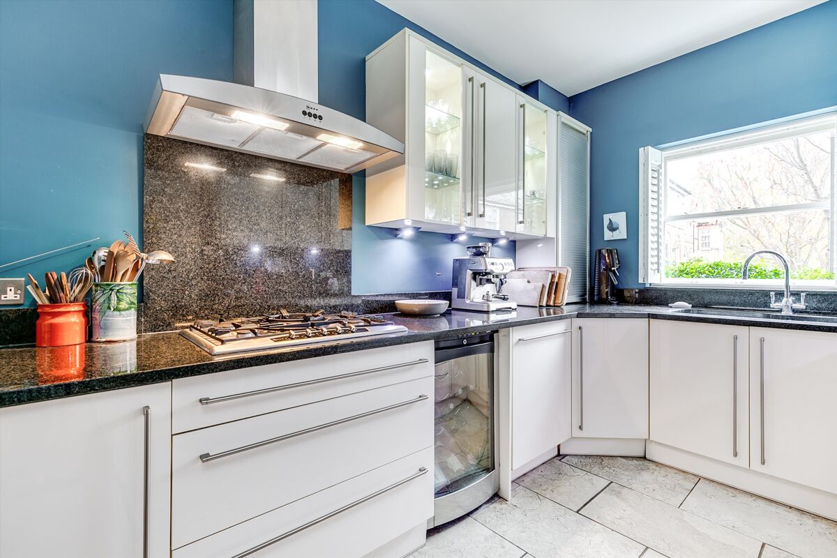 house for sale in King Square, Richmond, TW10 RCH012116196