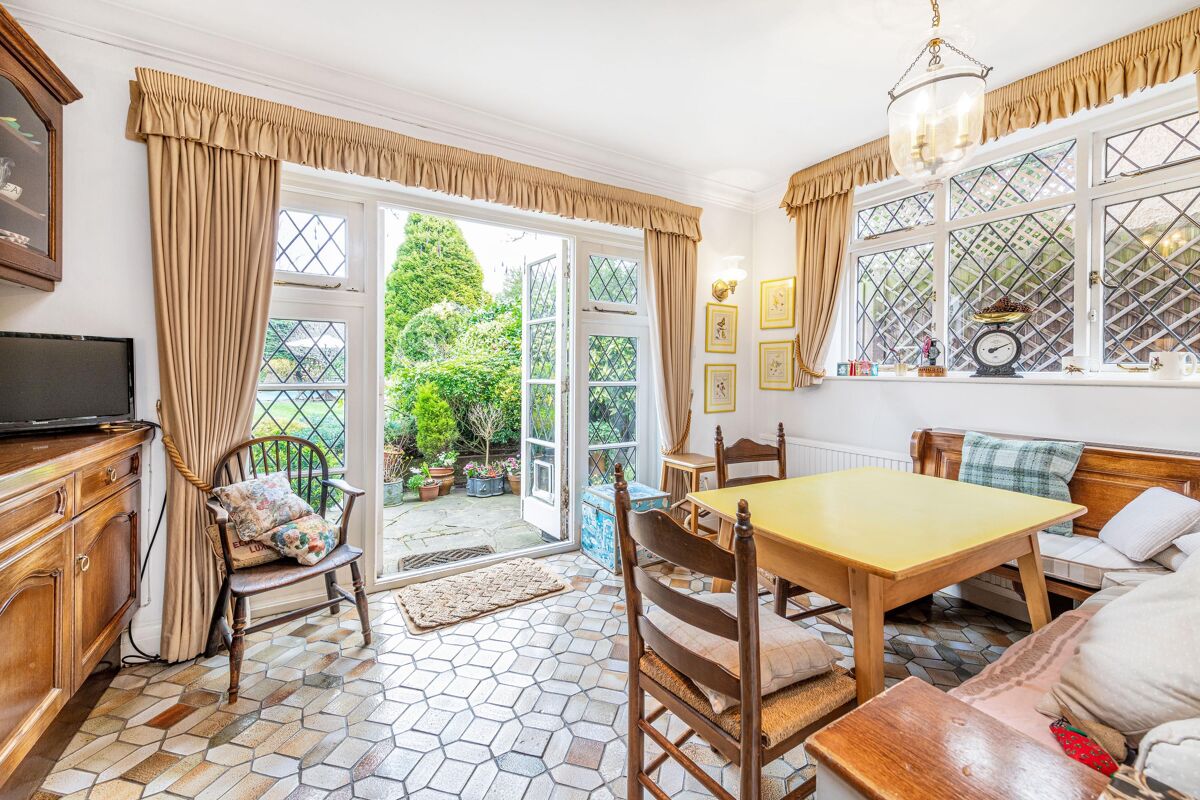 house for sale in Sheen Common Drive, Richmond, TW10 RCH012133803