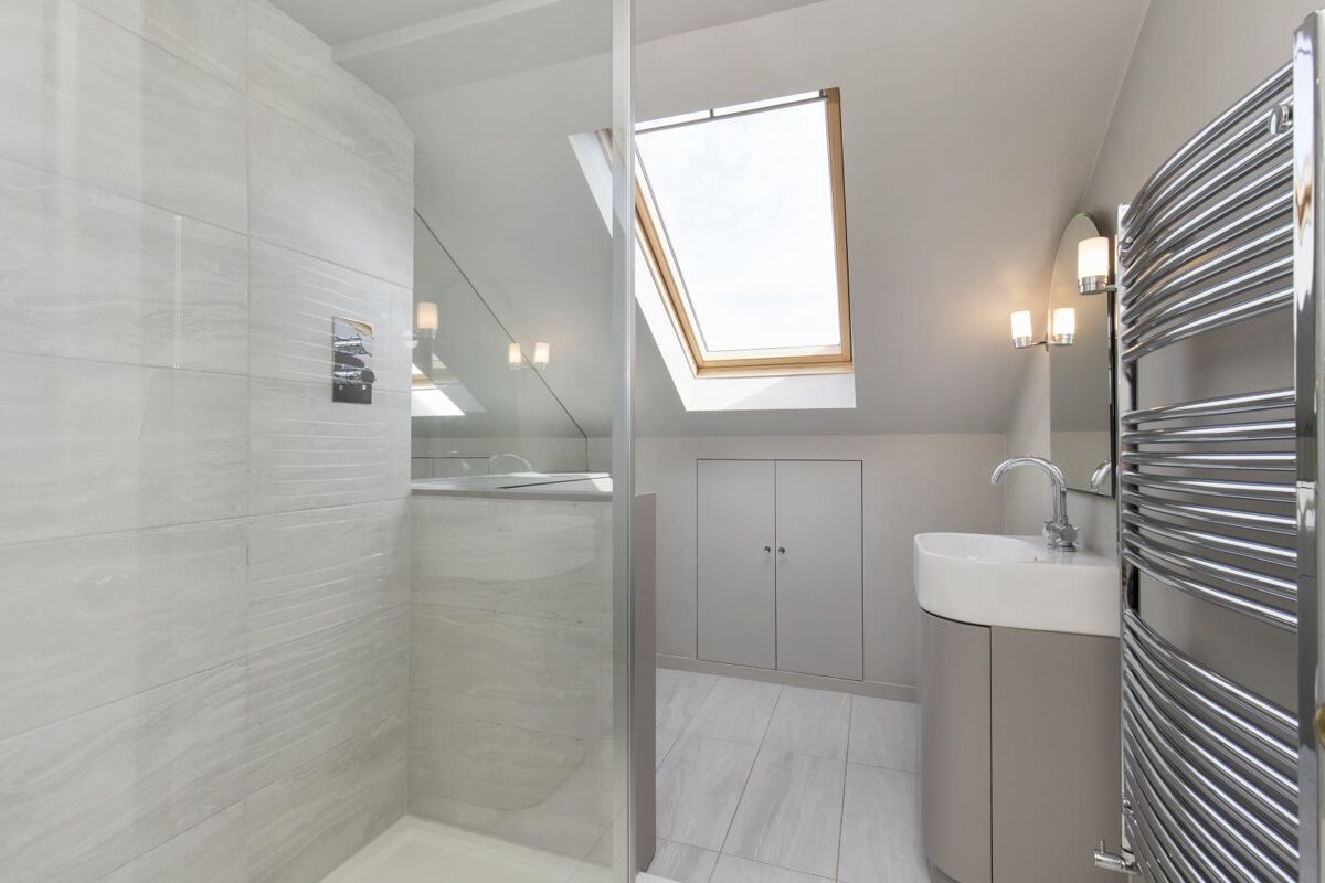 house for sale in Morley Road, Twickenham, TW1 RCH012137707 Knight