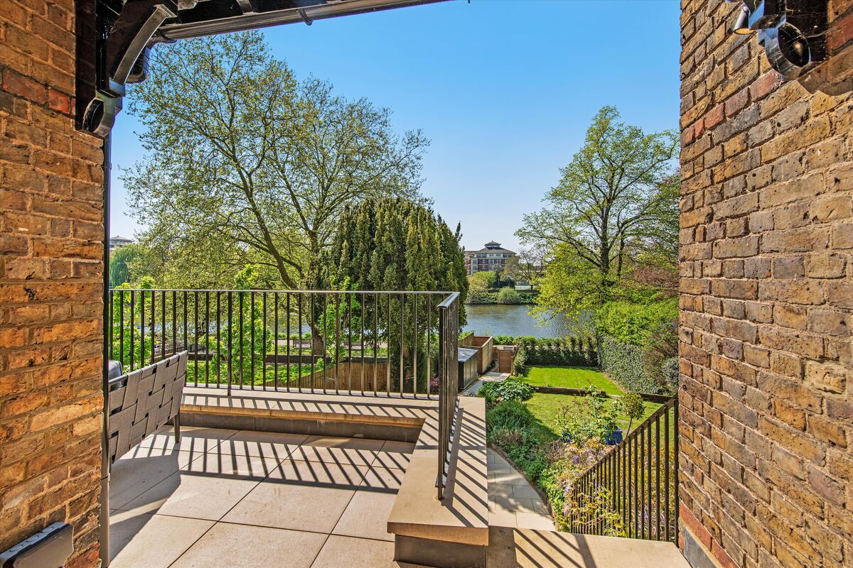 house for sale in Petersham Road, Richmond, TW10 RCH012148942