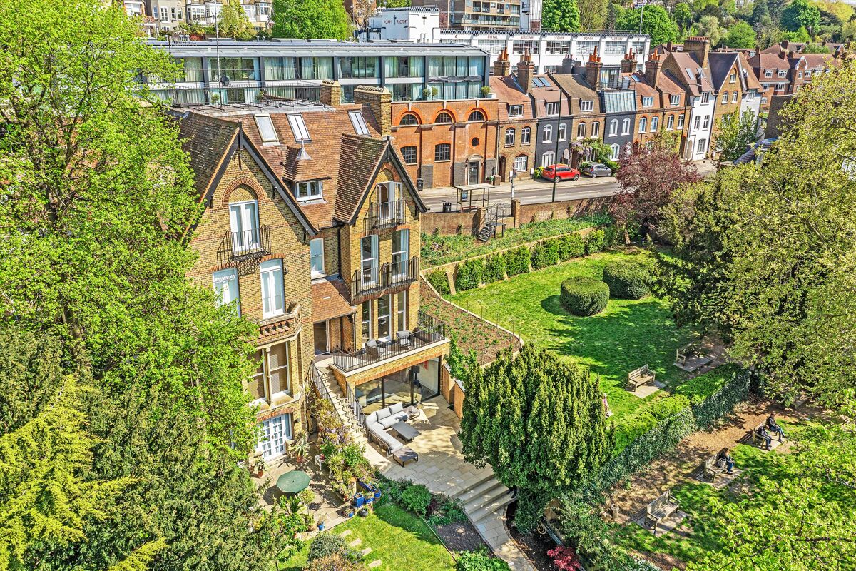 house for sale in Petersham Road, Richmond, TW10 RCH012148942