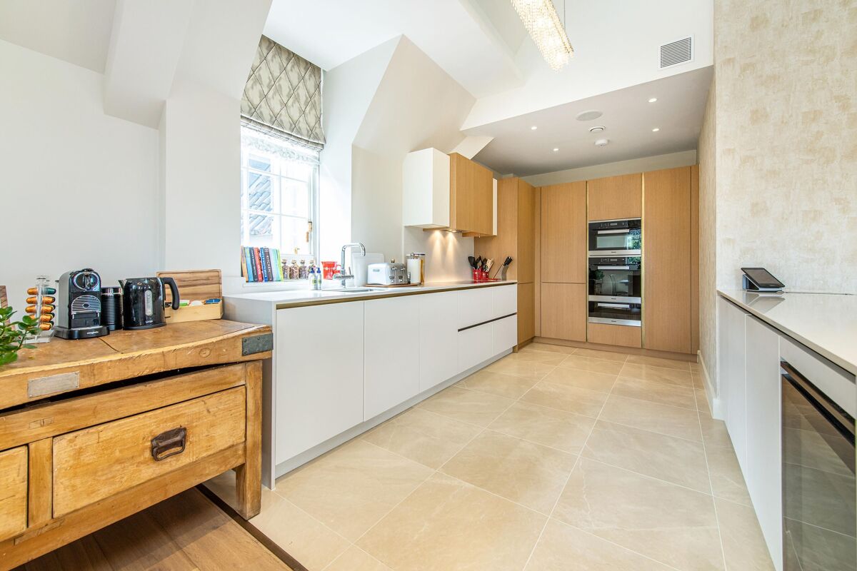 flat for sale in Star & Garter House, Richmond Hill, Richmond, TW10