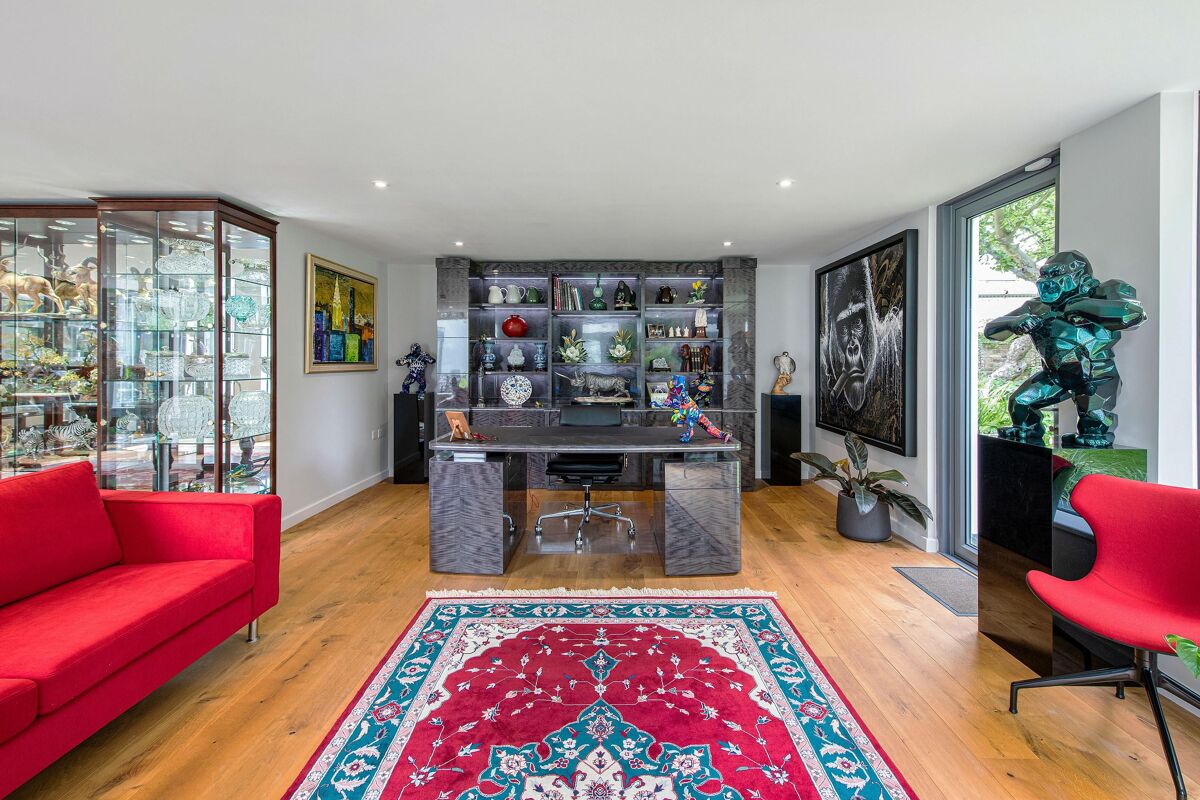 house for sale in St. Road, Twickenham, TW1 RCH012152118