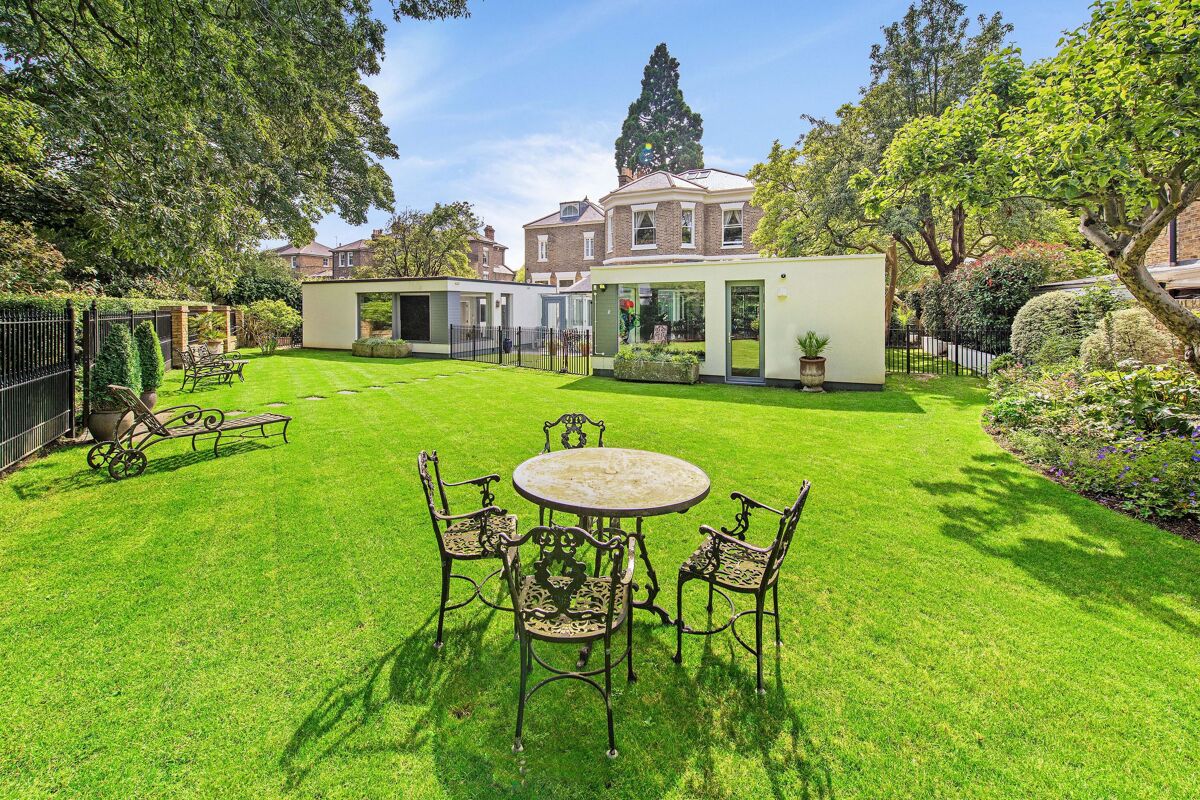 house for sale in St. Road, Twickenham, TW1 RCH012152118 Knight Frank