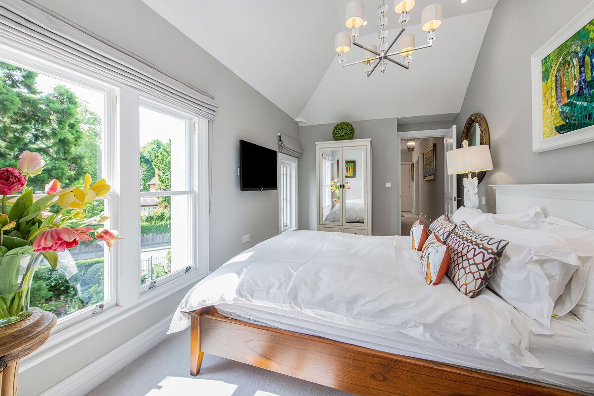 house for sale in St. Road, Twickenham, TW1 RCH012152118 Knight Frank