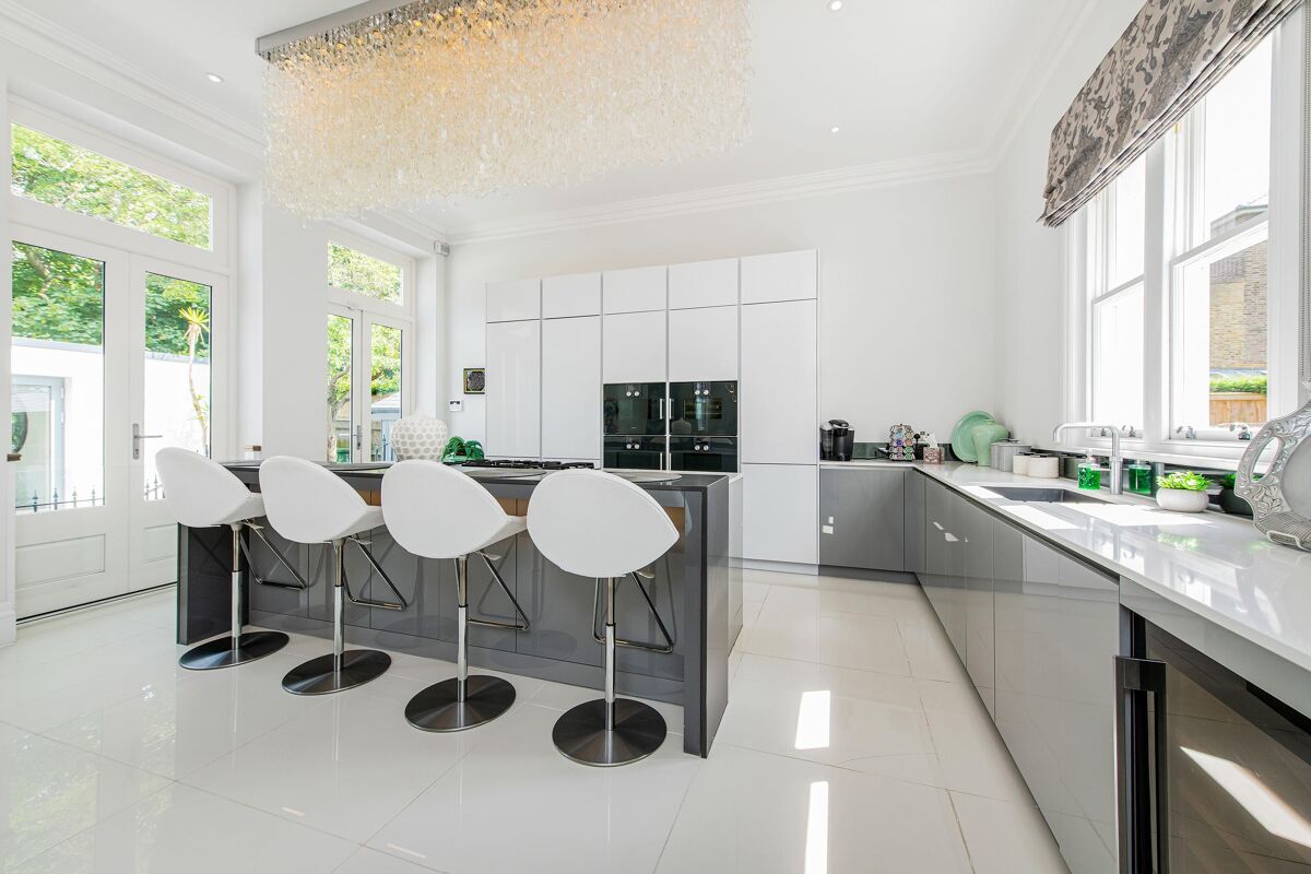 house for sale in St. Road, Twickenham, TW1 RCH012152118 Knight Frank