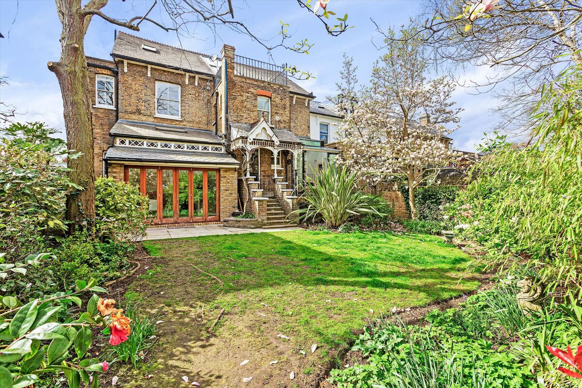 house for sale in Ailsa Road, St. Margarets, Twickenham, TW1