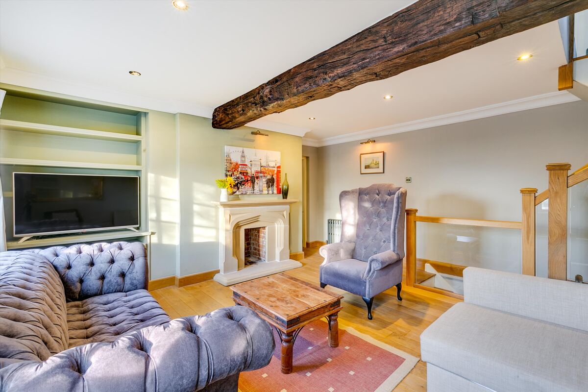 house for sale in Hampton Court Road, East Molesey, Hampton Court