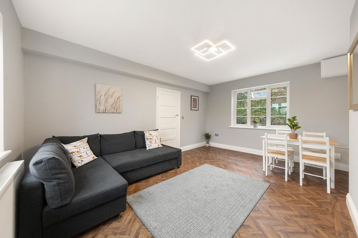 flat for sale in Richmond Road, Twickenham, TW1 RCH012254823 Knight Frank