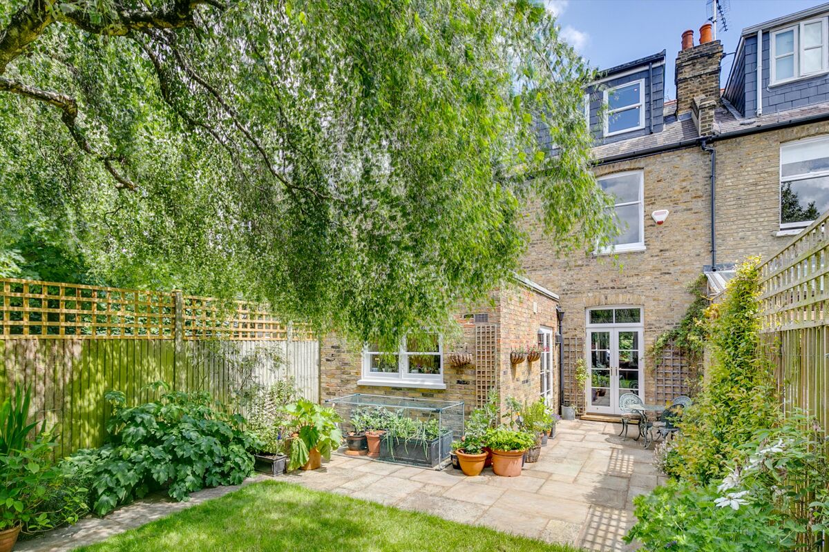 house for sale in Spencer Gardens, London, SW14 RCH012256331 Knight