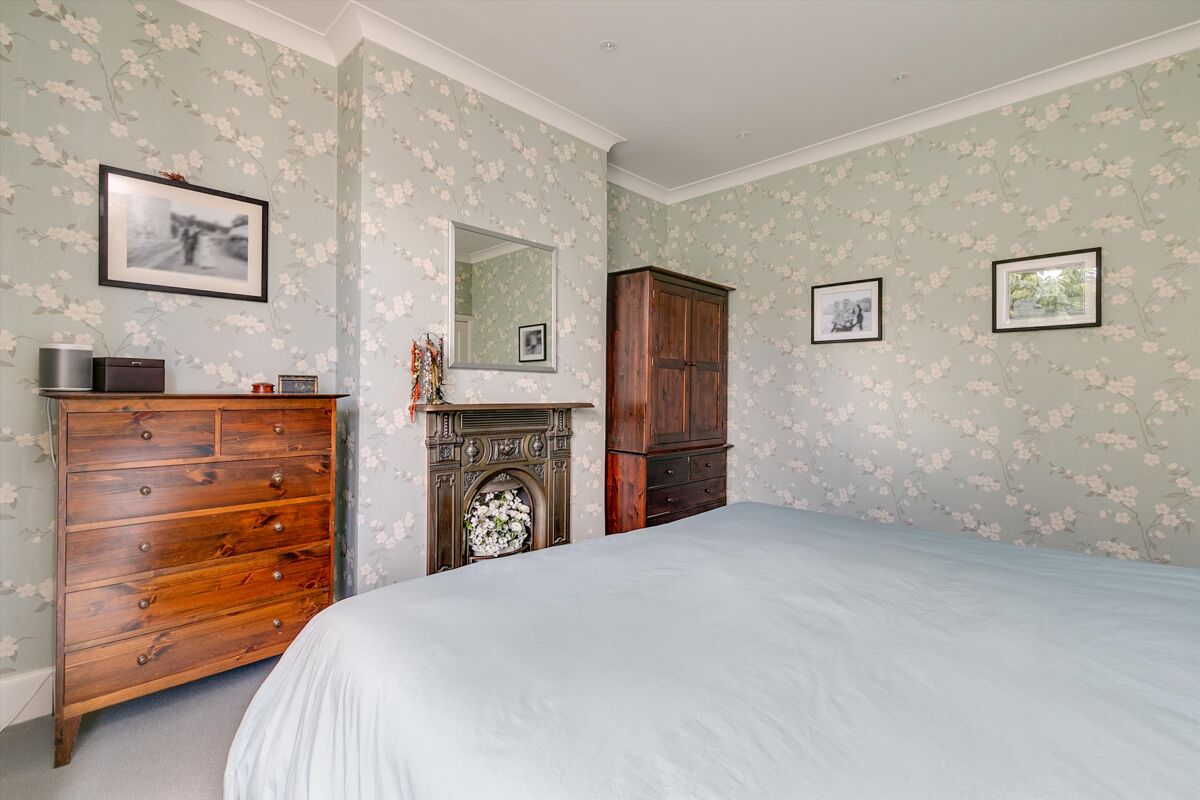 house for sale in Spencer Gardens, London, SW14 RCH012256331 Knight