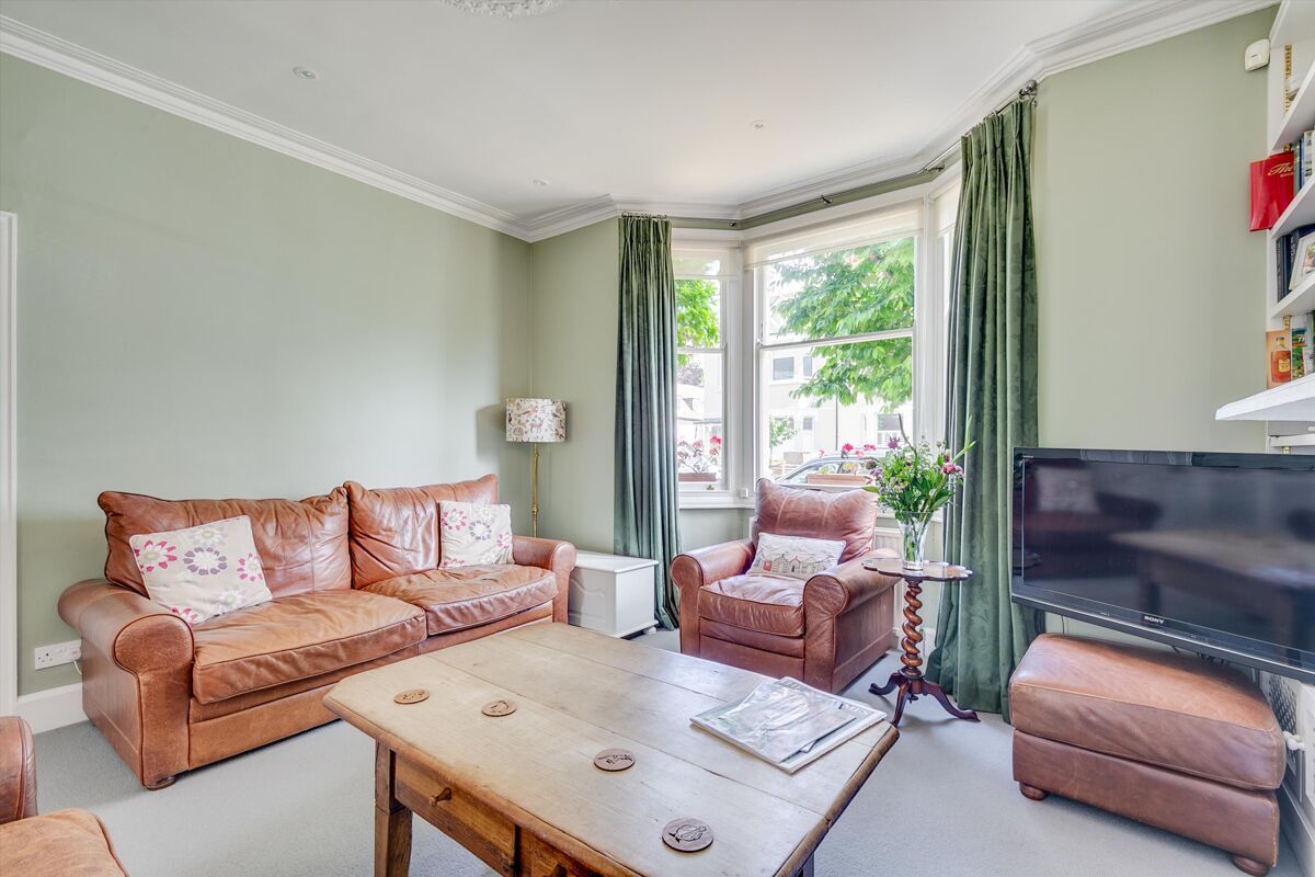 house for sale in Spencer Gardens, London, SW14 RCH012256331 Knight