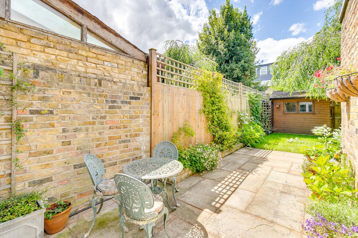 house for sale in Spencer Gardens, London, SW14 RCH012256331 Knight