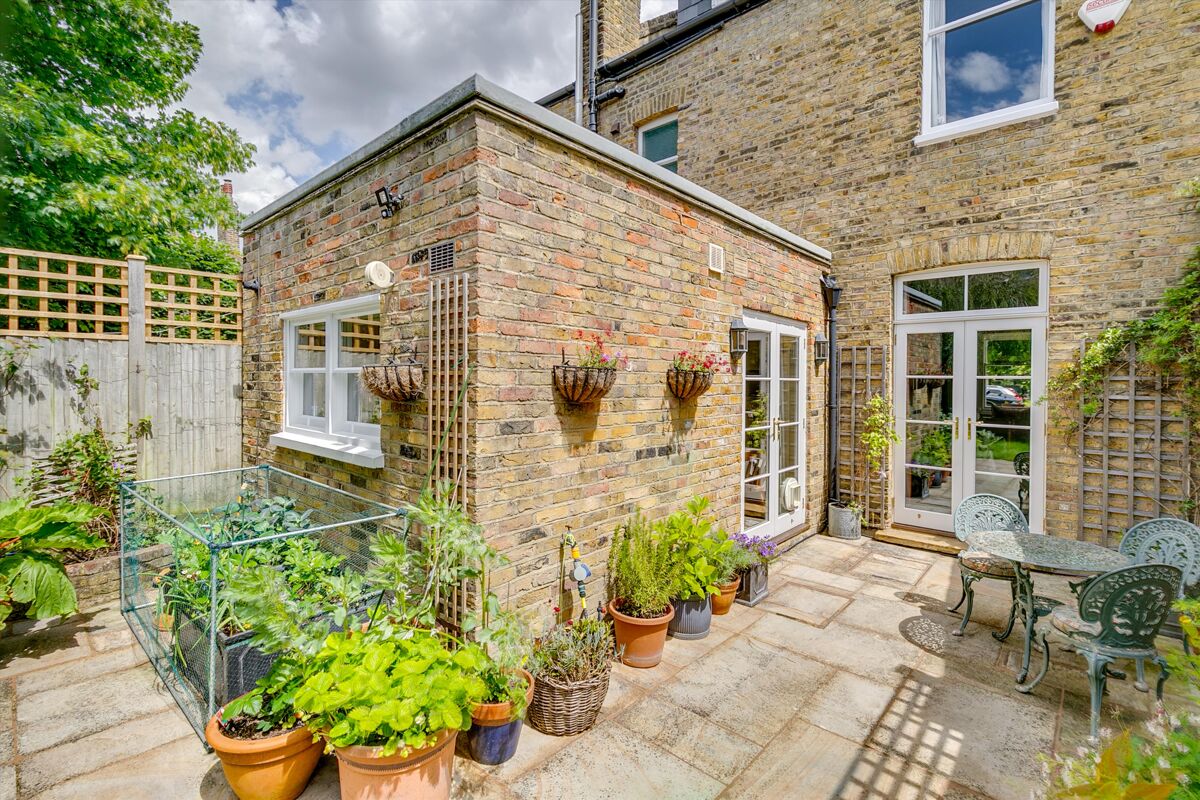 house for sale in Spencer Gardens, London, SW14 RCH012256331 Knight