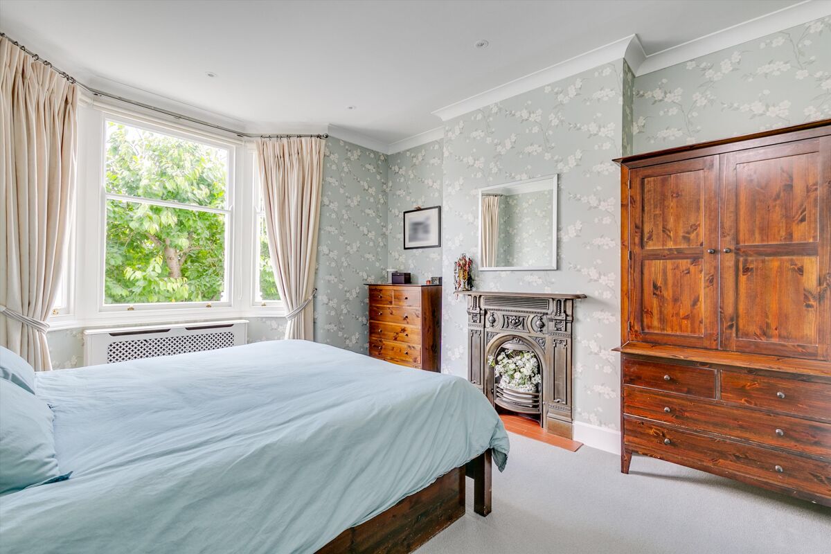 house for sale in Spencer Gardens, London, SW14 RCH012256331 Knight