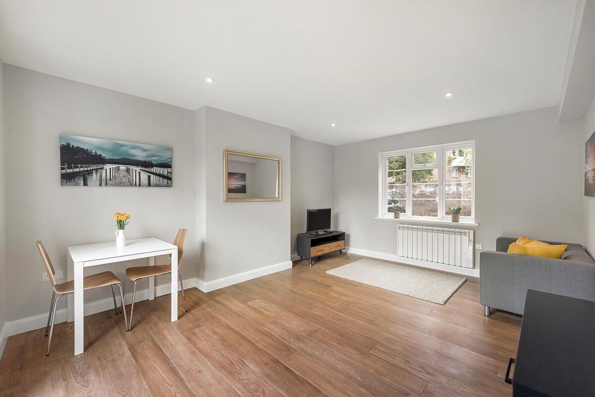 flat for sale in Richmond Road, Twickenham, TW1 RCH012281336 Knight