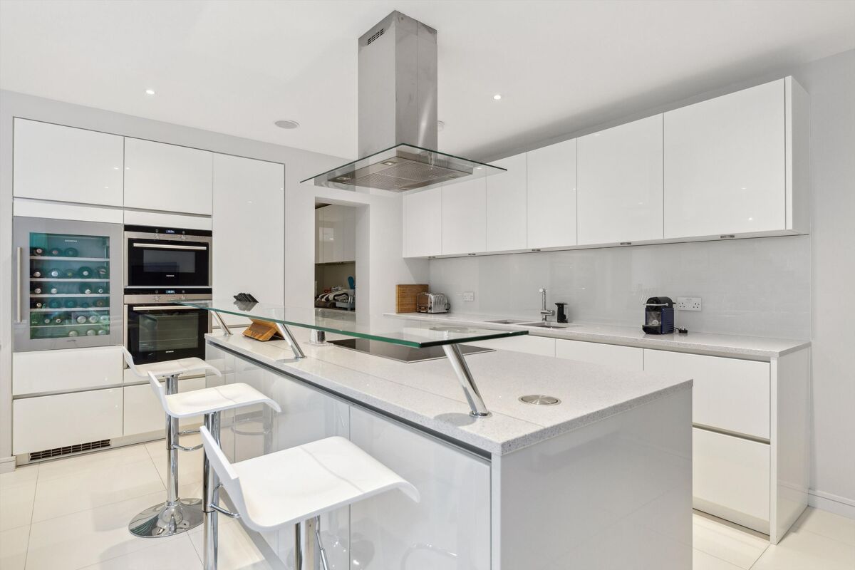 house for sale in Montague Road, Richmond, TW10 RCH012291951 Knight