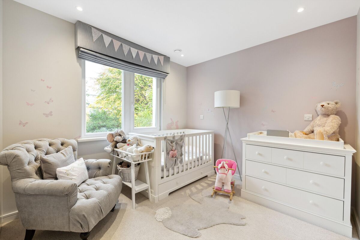 house for sale in Montague Road, Richmond, TW10 RCH012291951 Knight