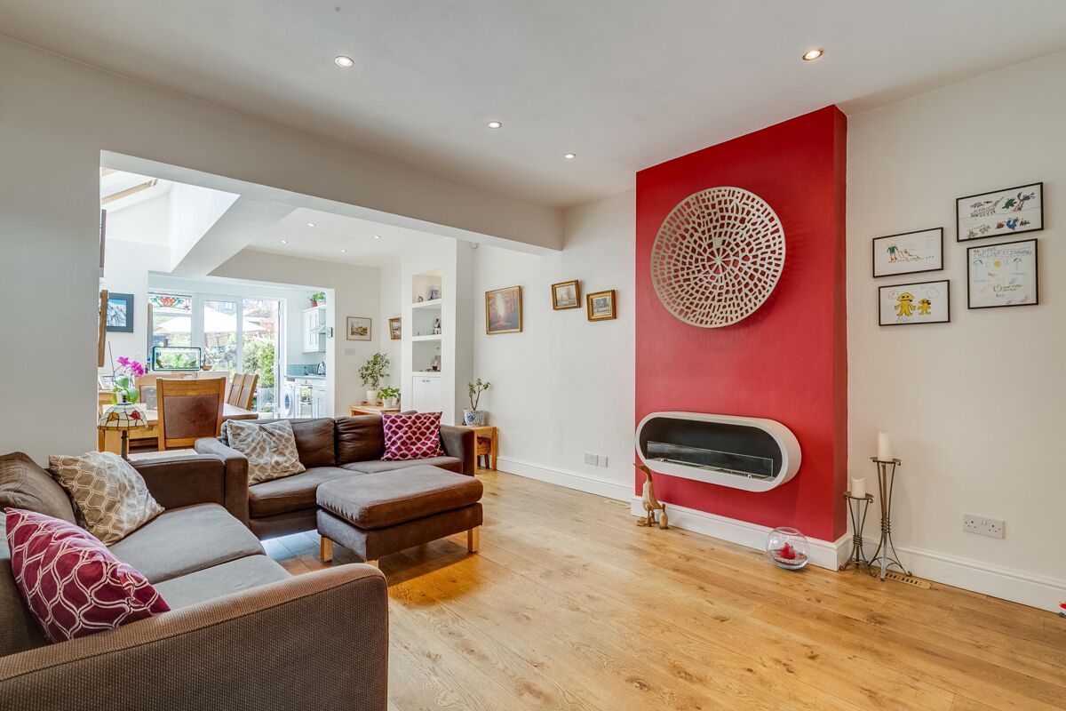 house for sale in Haliburton Road, St. Margarets, TW1 RCH012295982