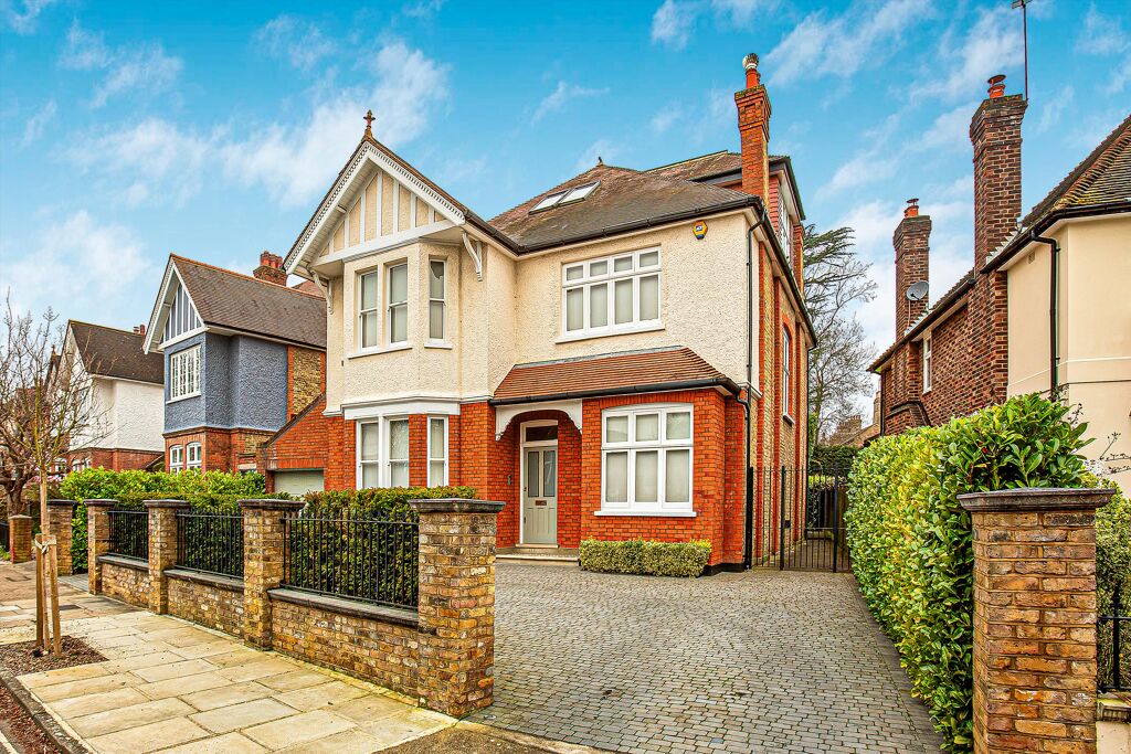 Image of Denbigh Gardens, Richmond, Surrey, TW10