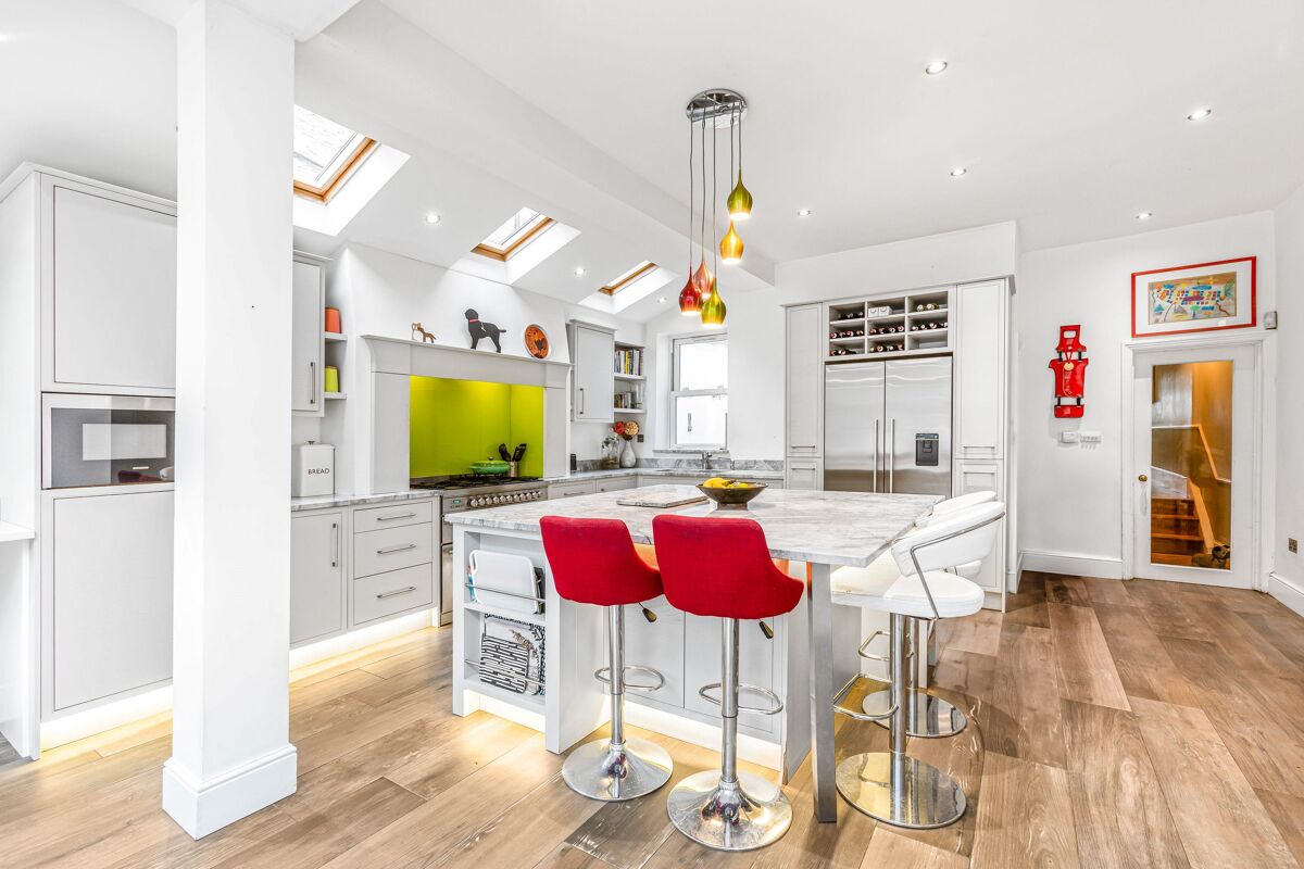 house for sale in Kew Road, Richmond, TW9 rch012359671 Knight Frank