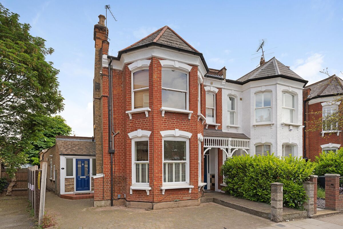 flat for sale in Morley Road, Twickenham, TW1 RCH012381700 Knight Frank