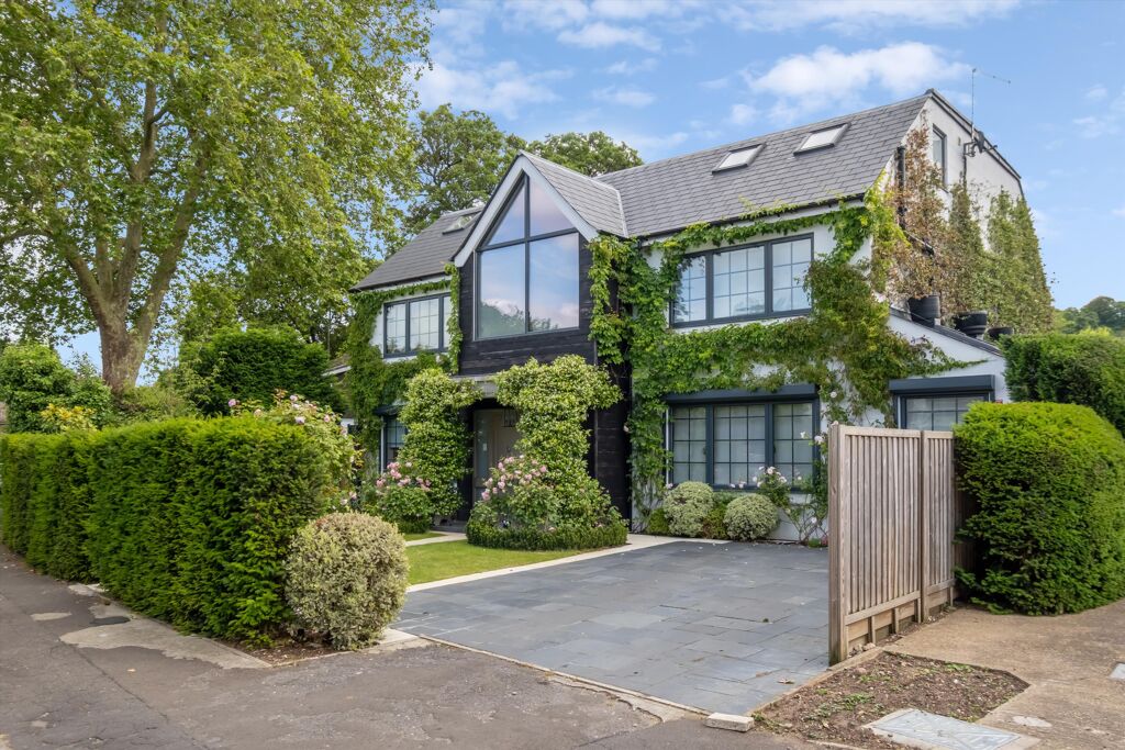 Image of Cedar Heights, Richmond, TW10