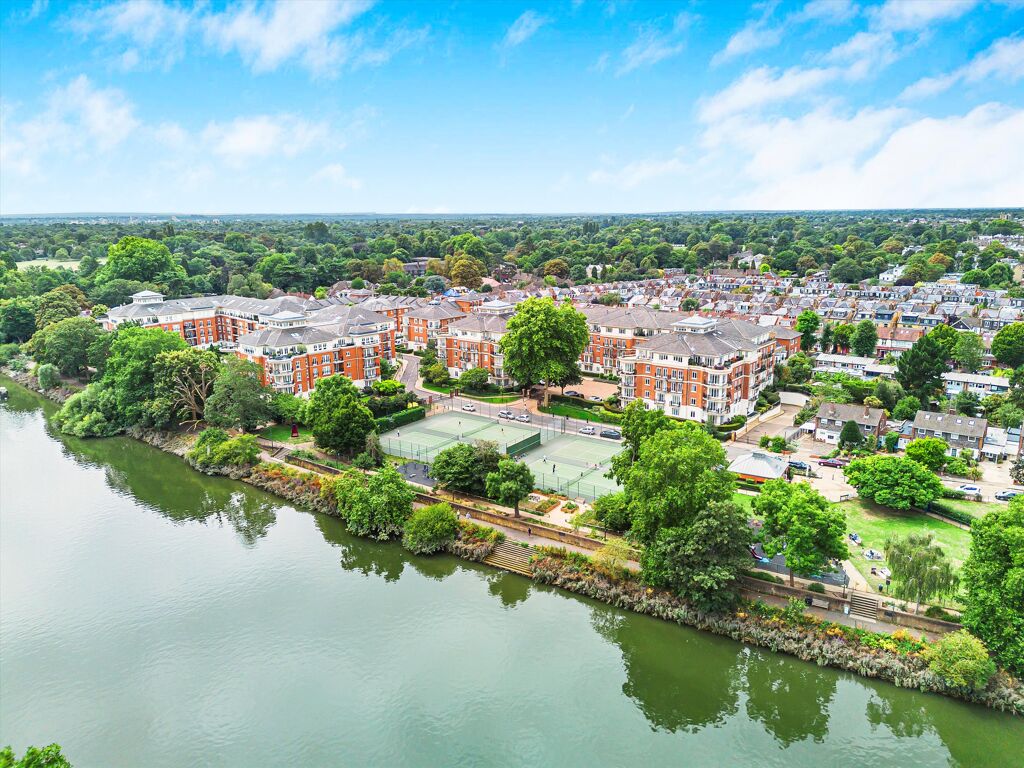 Image of Clevedon Road, Twickenham TW1