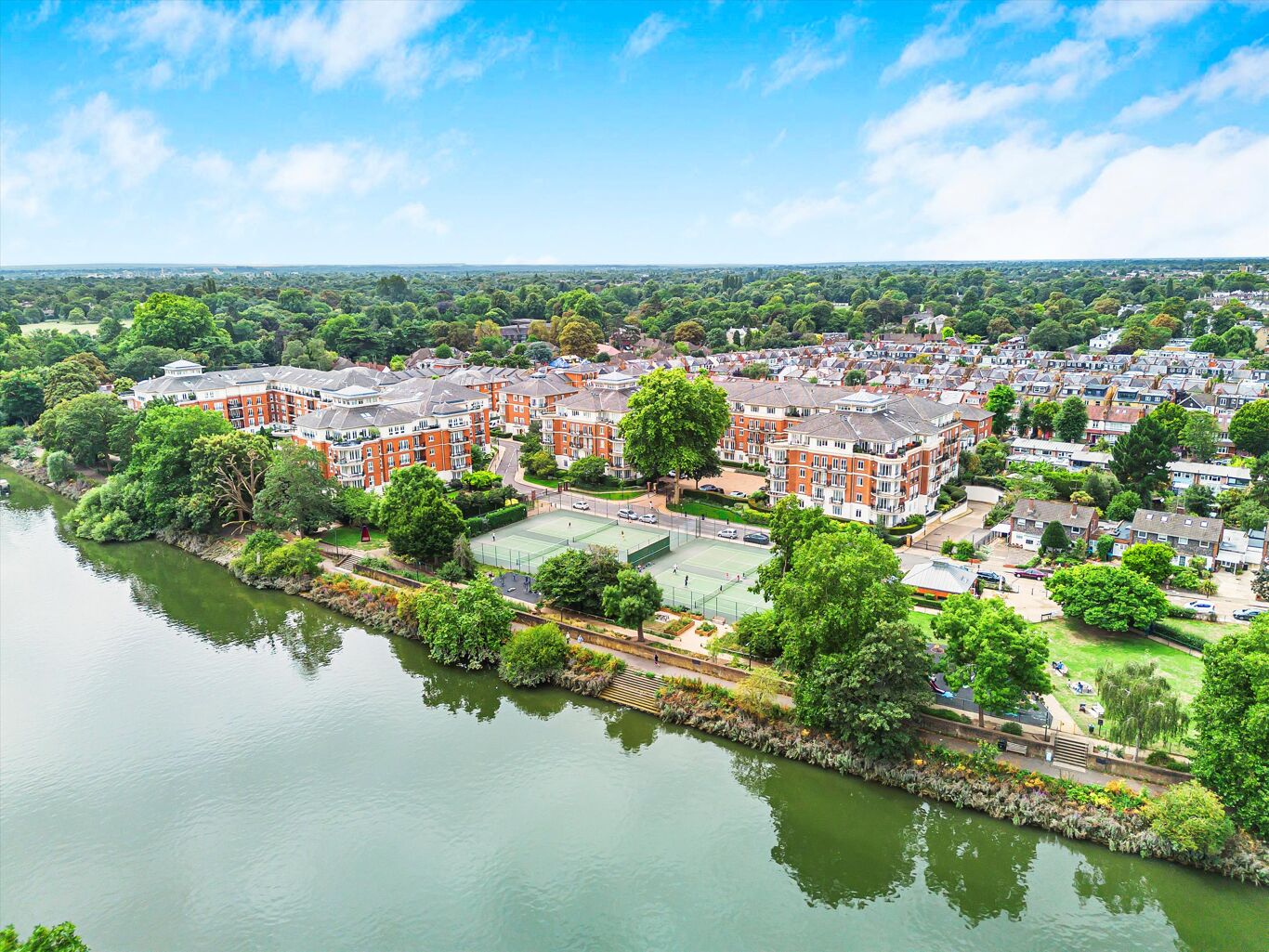 Image of Clevedon Road, Twickenham TW1