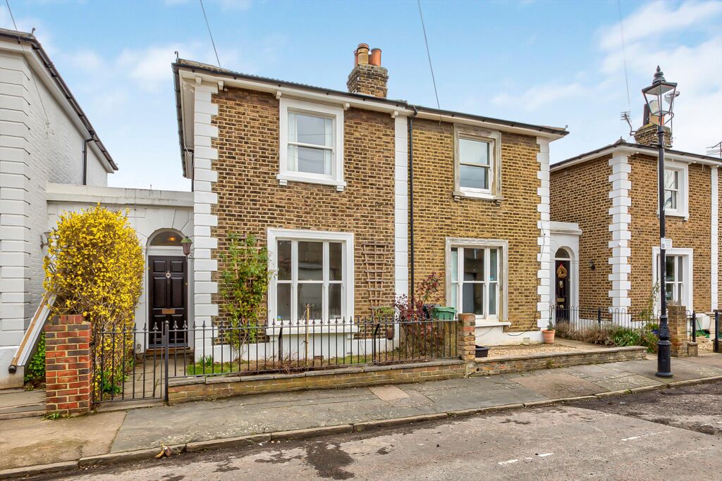 Image of Dunstable Road, Richmond TW9
