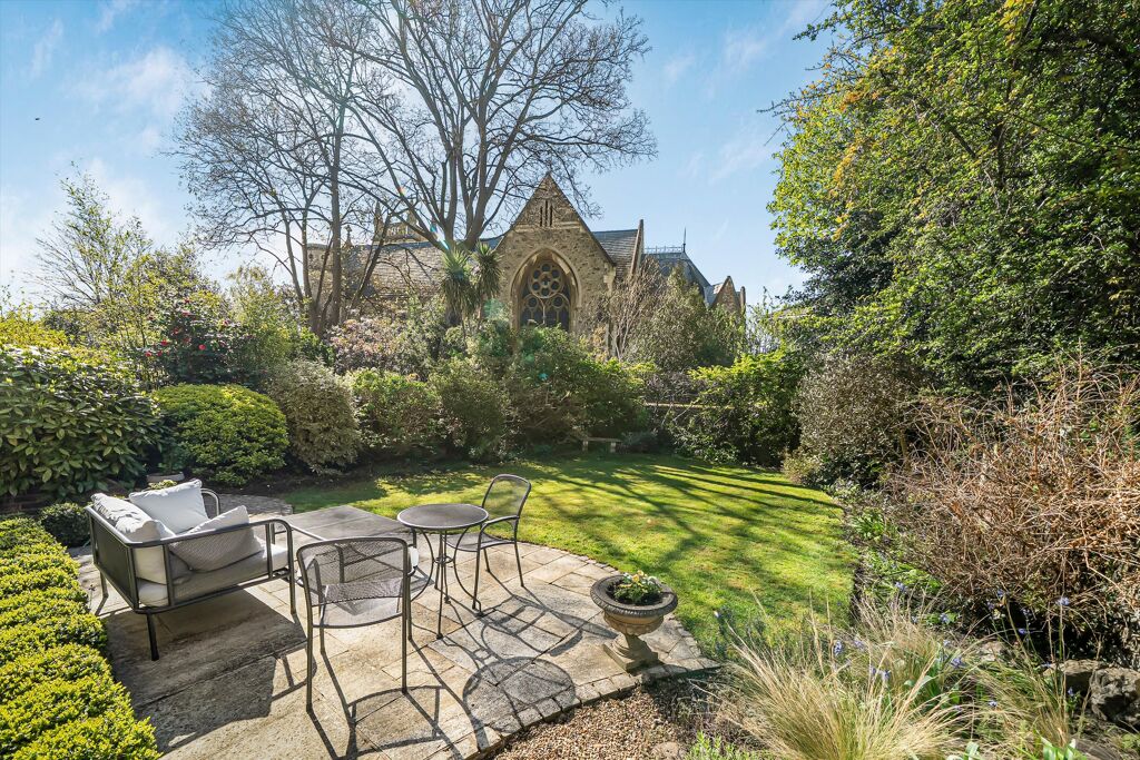 Image of Cambridge Park, Twickenham TW1