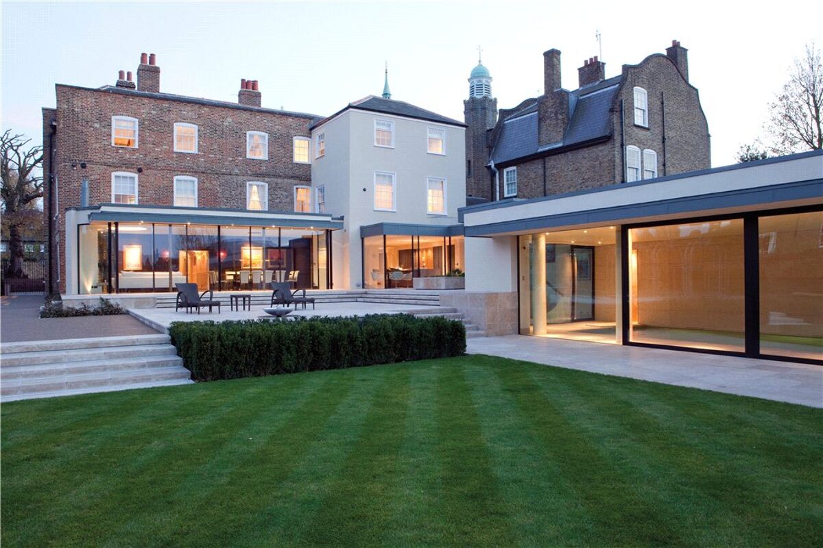 house for sale in The Vineyard, Richmond, TW10 rch110138 Knight Frank