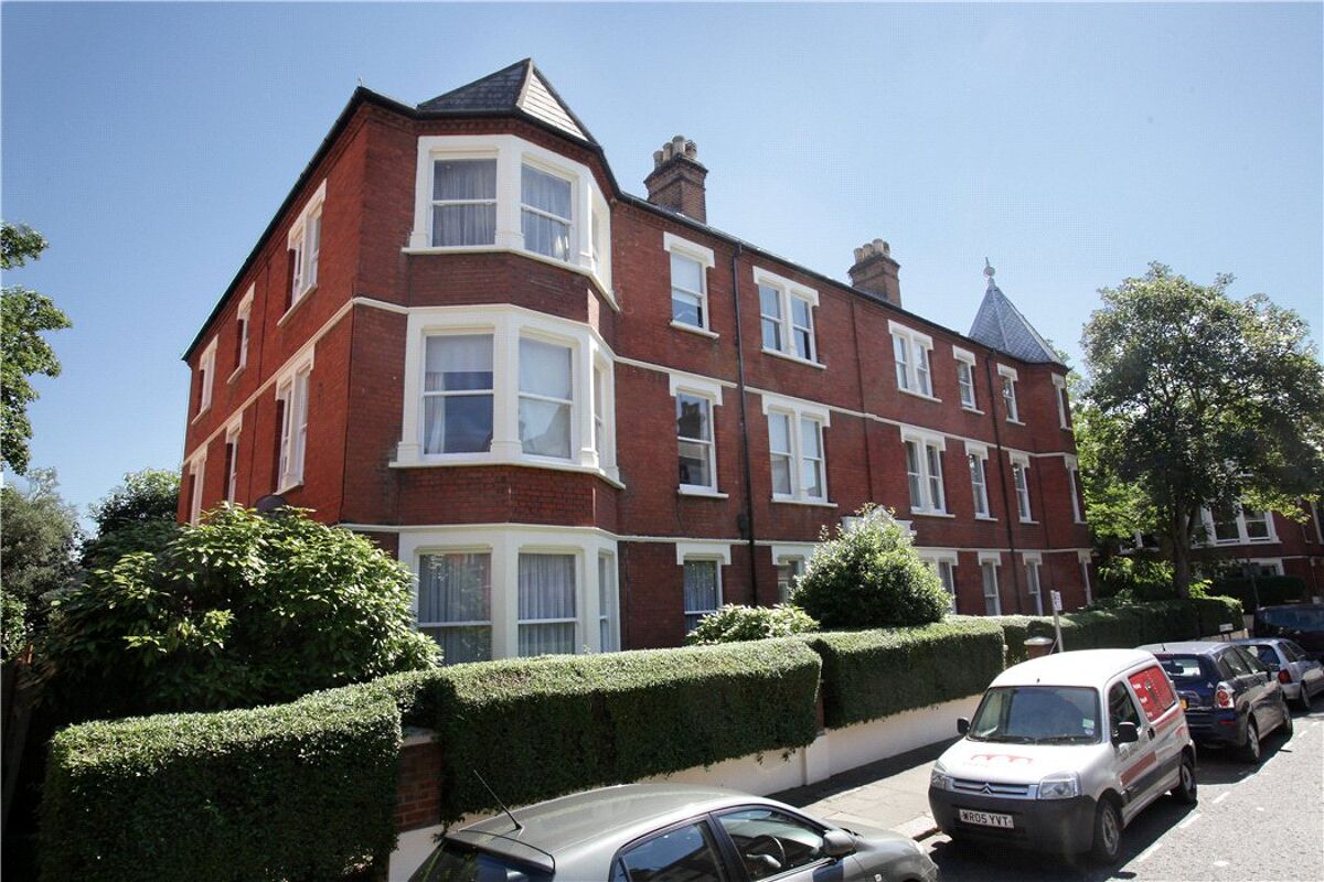 flat for sale in North Court, Clevedon Road, Twickenham, Richmond, TW1