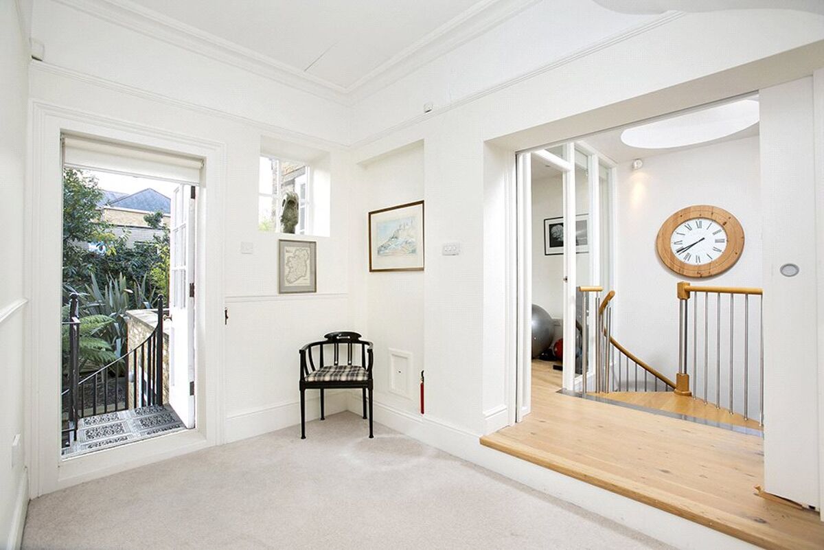 house for sale in Sheen Road, Richmond, London, TW9 RCH130178