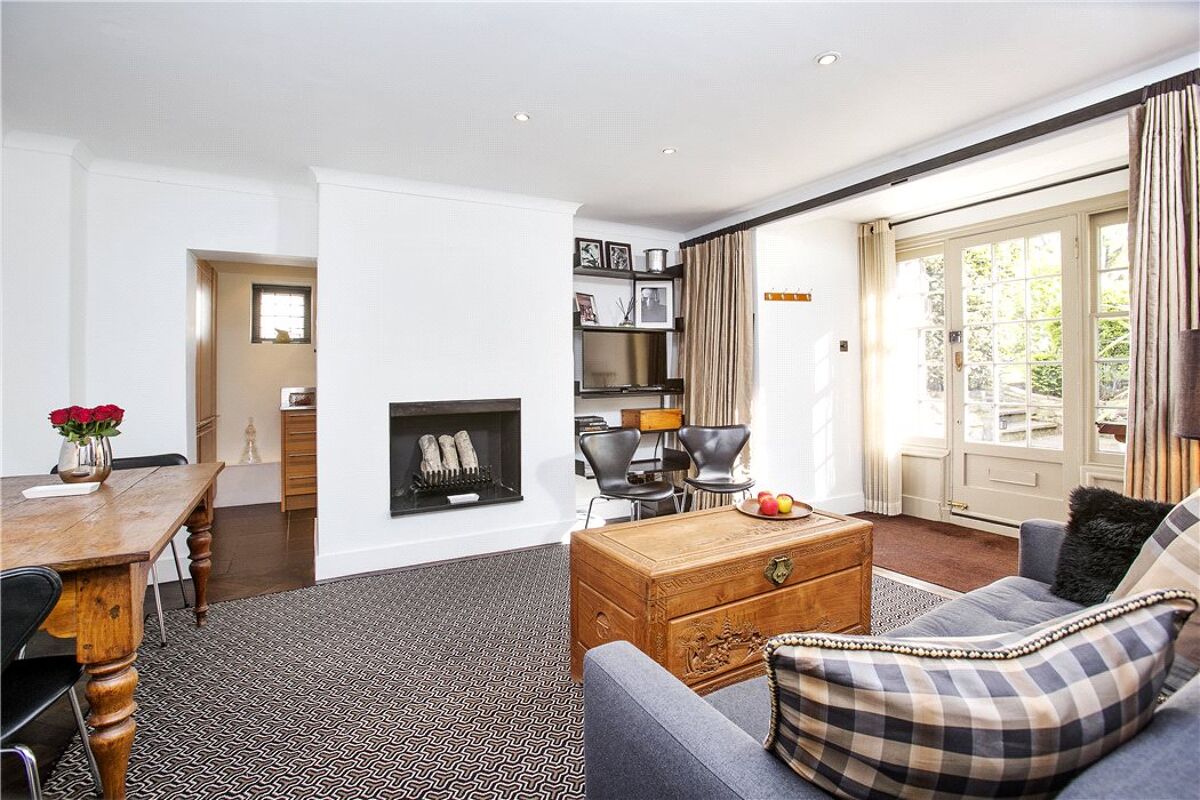 flat for sale in Portland Terrace, The Green, Richmond, London, TW9