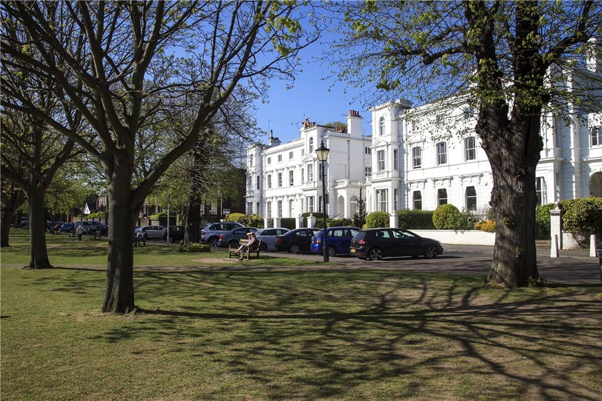 flat for sale in Portland Terrace, The Green, Richmond, London, TW9